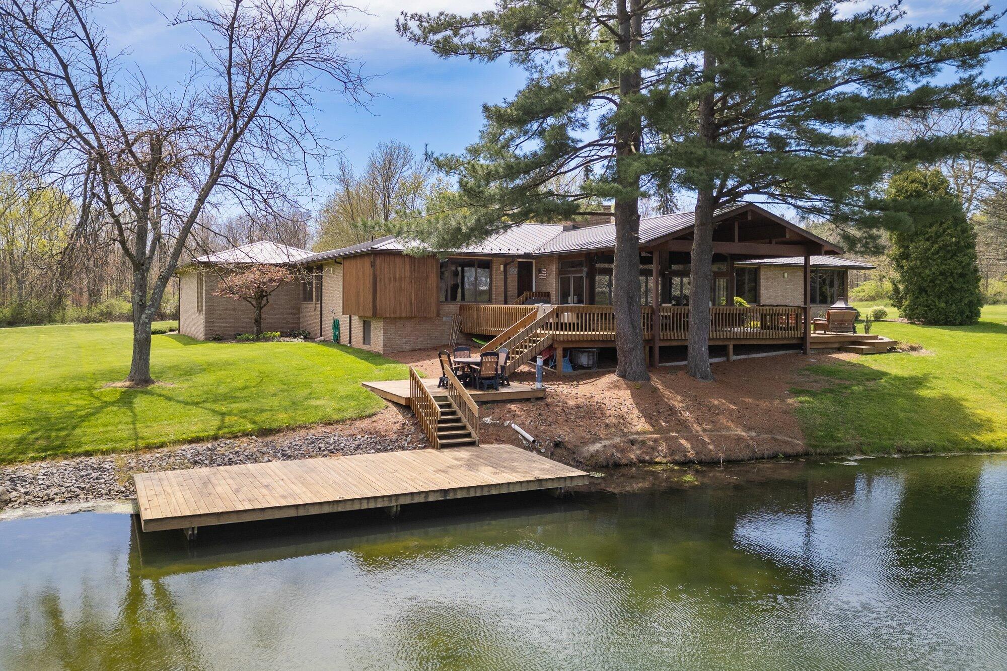 1225 Pleasant Valley Road Mansfield, OH 44903 - Photo 76 of 96 02-aer-deck