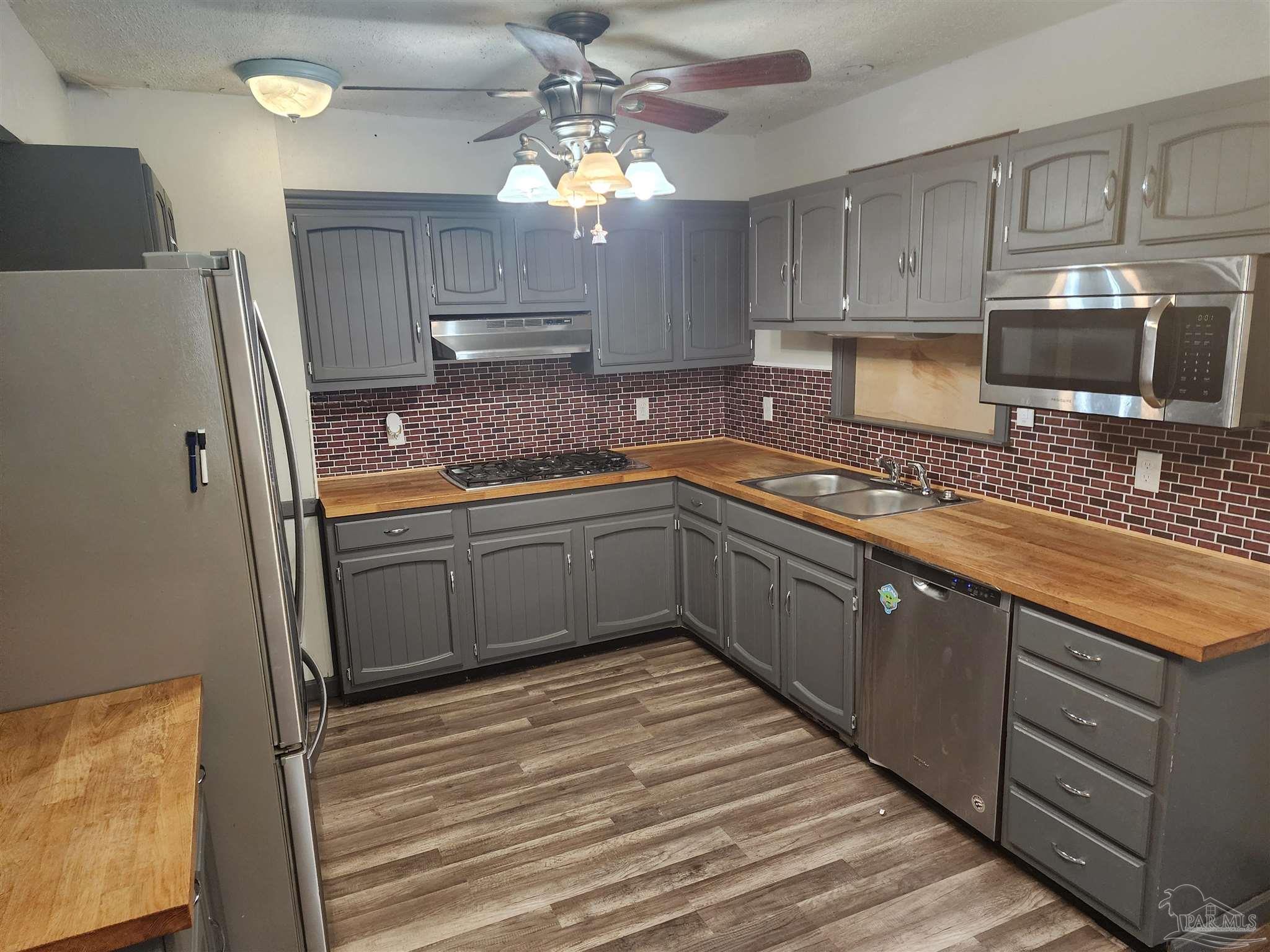 203 Payne Road Pensacola, FL 32507 - Photo 3 of 10 Gallery Image 3