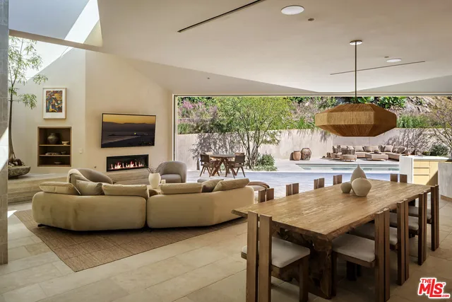 $8,495,000 | 1600 Rising Glen Road, Los Angeles, CA 90069