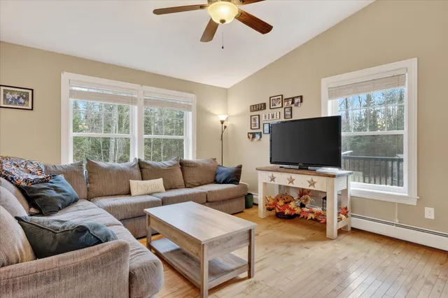 $399,000 | 2926 Hudson Road, Hudson, ME 04449