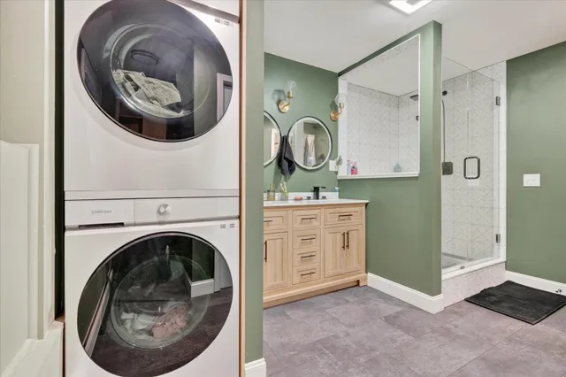 $399,000 | 2926 Hudson Road, Hudson, ME 04449