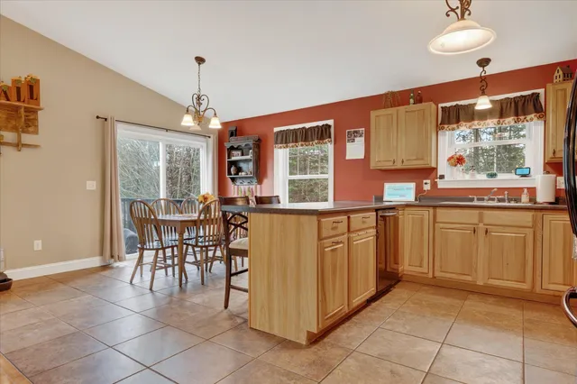 $399,000 | 2926 Hudson Road, Hudson, ME 04449