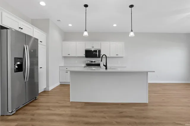 $270,000 | 1610 Theo Drive, Unit 2, Evansville, IN 47711