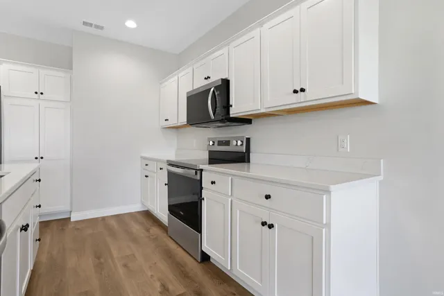 $270,000 | 1610 Theo Drive, Unit 2, Evansville, IN 47711