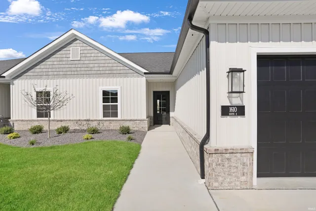 $270,000 | 1610 Theo Drive, Unit 2, Evansville, IN 47711
