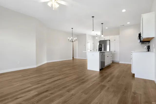 $270,000 | 1610 Theo Drive, Unit 2, Evansville, IN 47711