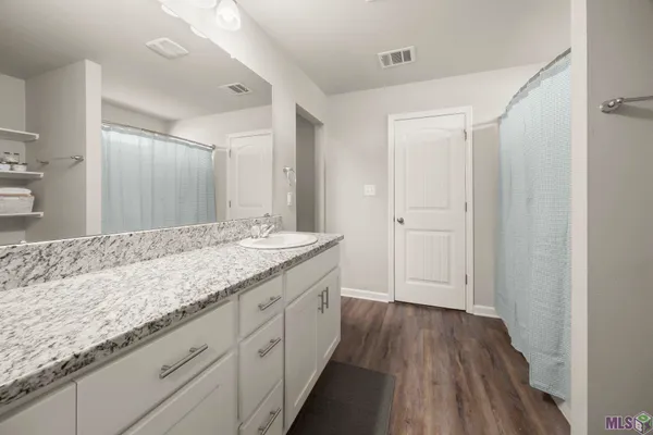 $327,000 | 36996 Prestonview Lane, Denham Springs, LA 70706