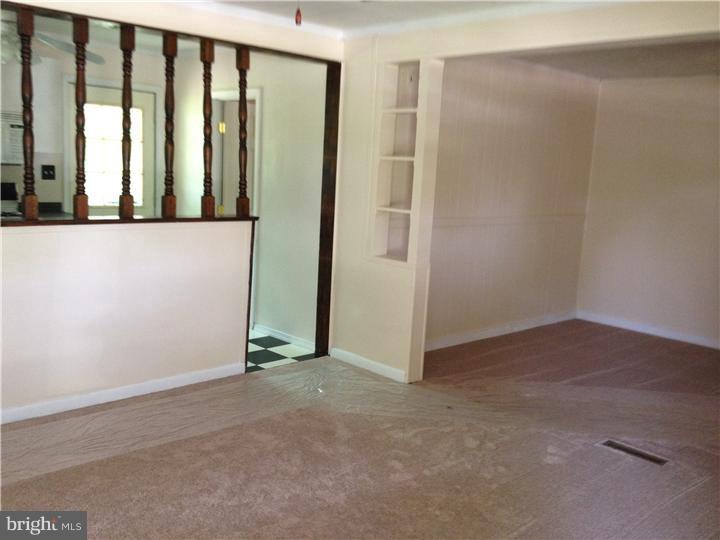 60 Stagecoach Road Southampton, NJ 08088 - Photo 4 of 12 Living Room