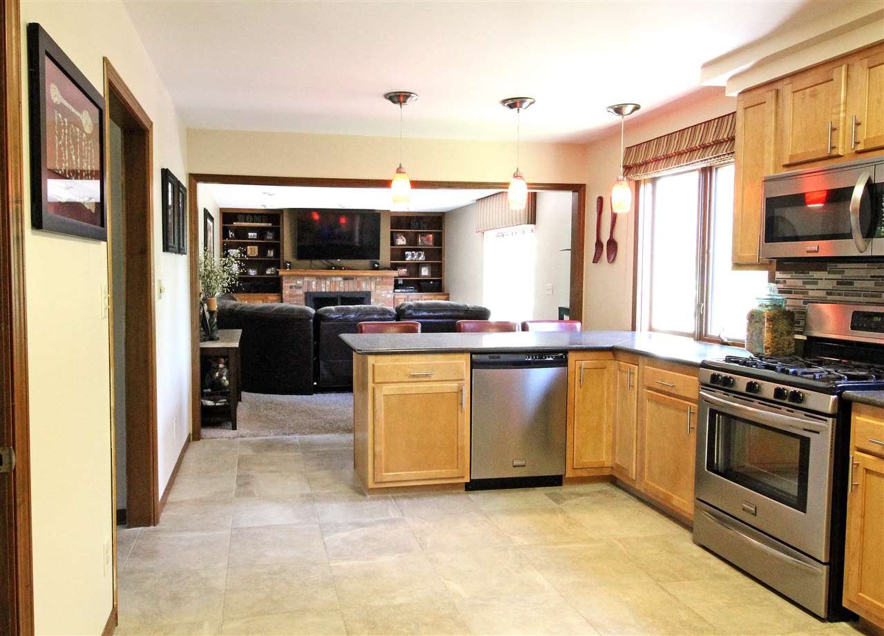 8314 Rail Fence Road Fort Wayne, IN 46835 - Photo 9 of 22
