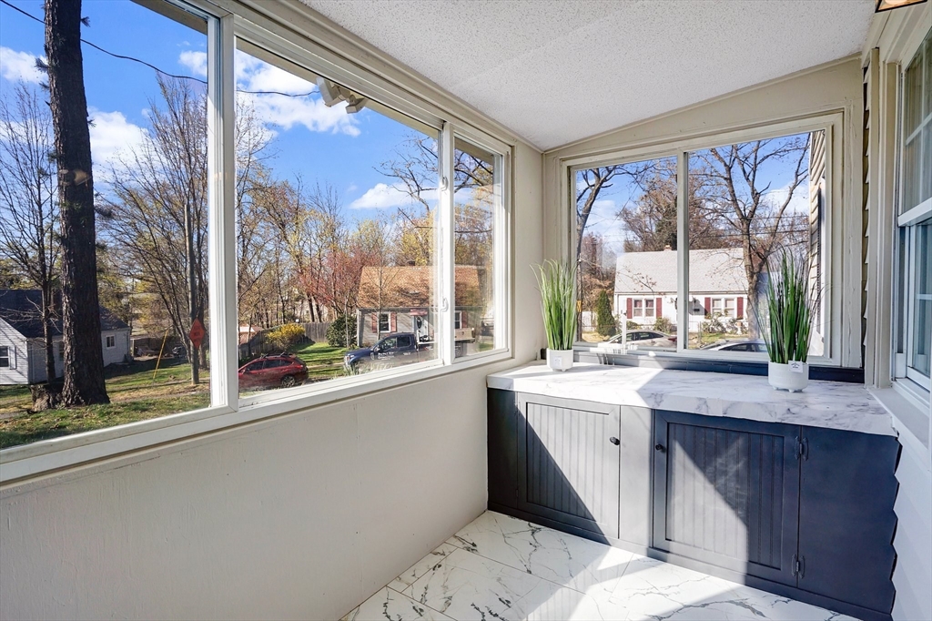 62 Arden Street Springfield, MA 01118 - Photo 15 of 31 Gallery Image 15
