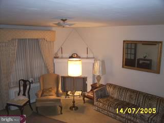 1131 Marlyn Road Philadelphia, PA 19151 - Photo 2 of 6 Gallery Image 2