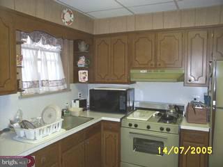 1131 Marlyn Road Philadelphia, PA 19151 - Photo 4 of 6 Gallery Image 4