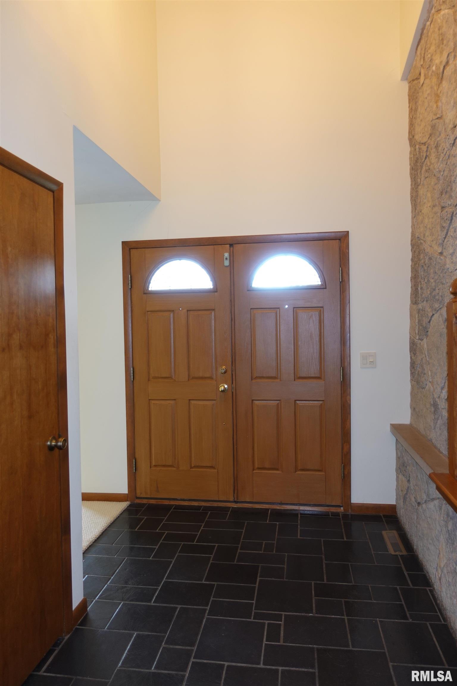 50 Hackberry Road Galesburg, IL 61401 - Photo 11 of 53