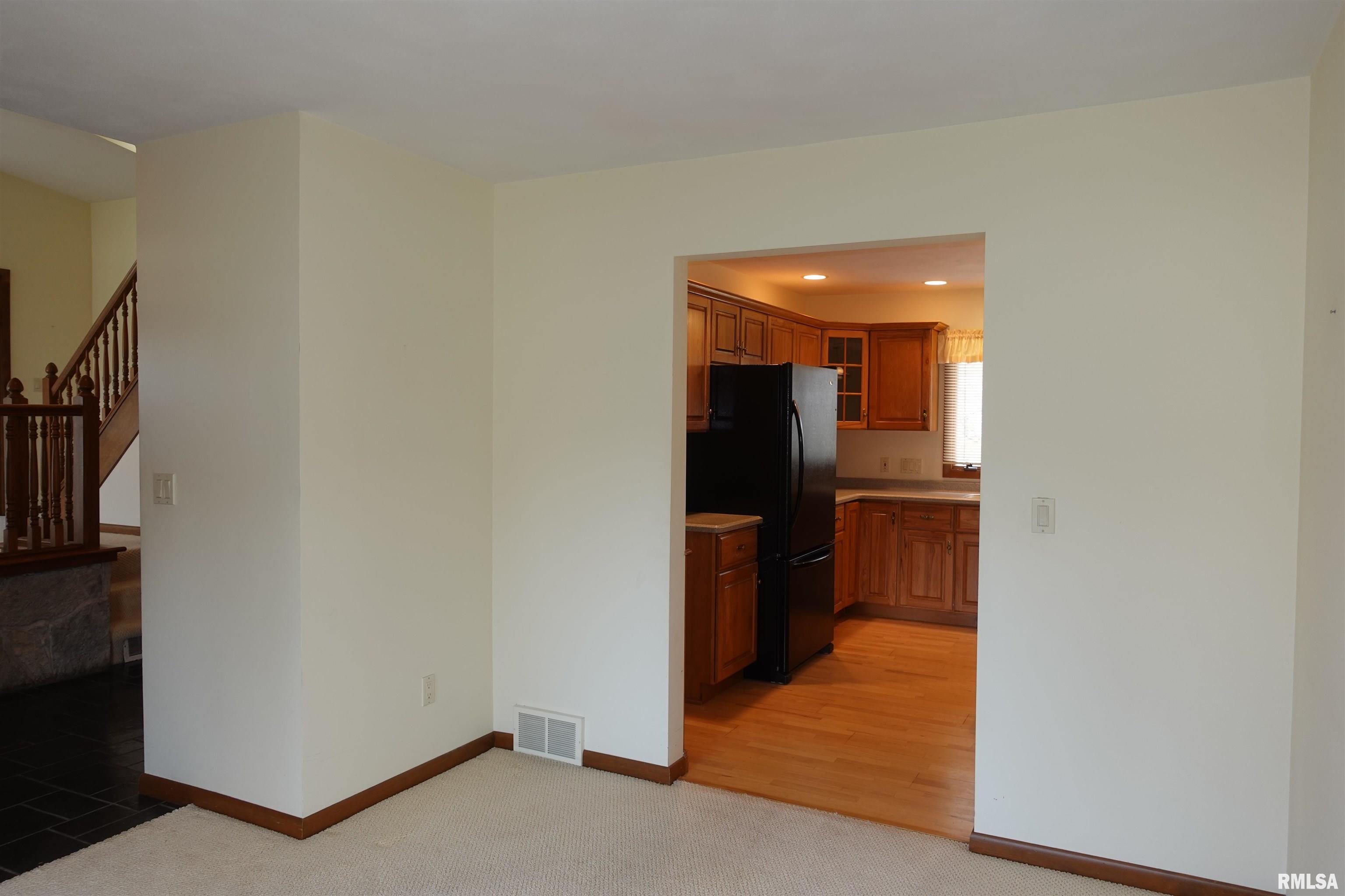 50 Hackberry Road Galesburg, IL 61401 - Photo 17 of 53