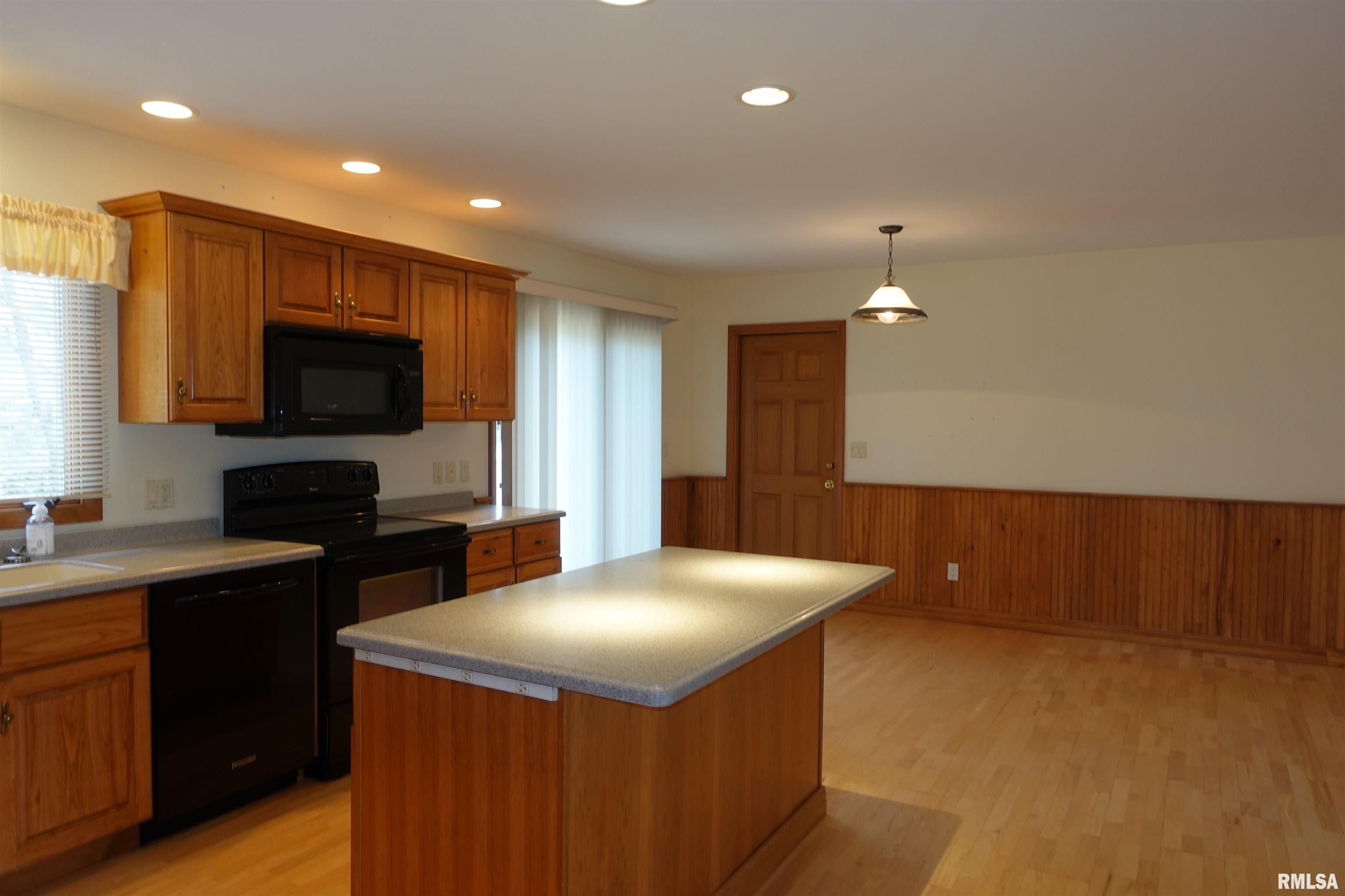 50 Hackberry Road Galesburg, IL 61401 - Photo 19 of 53