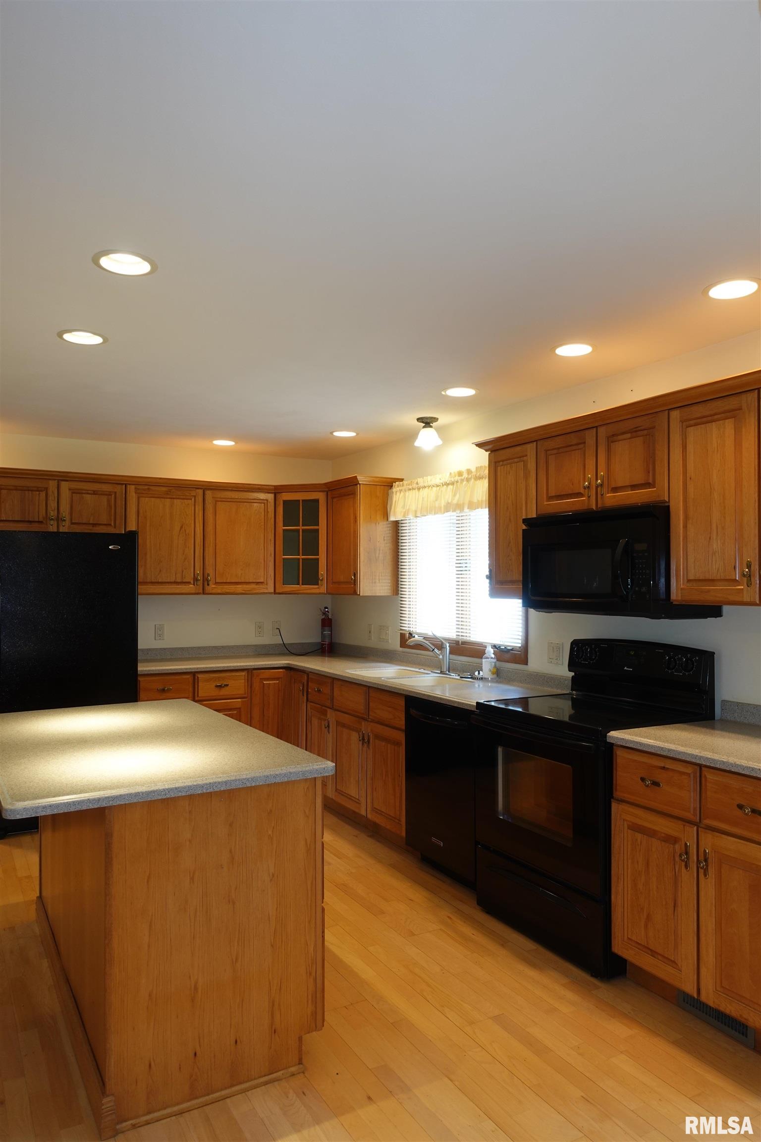 50 Hackberry Road Galesburg, IL 61401 - Photo 21 of 53