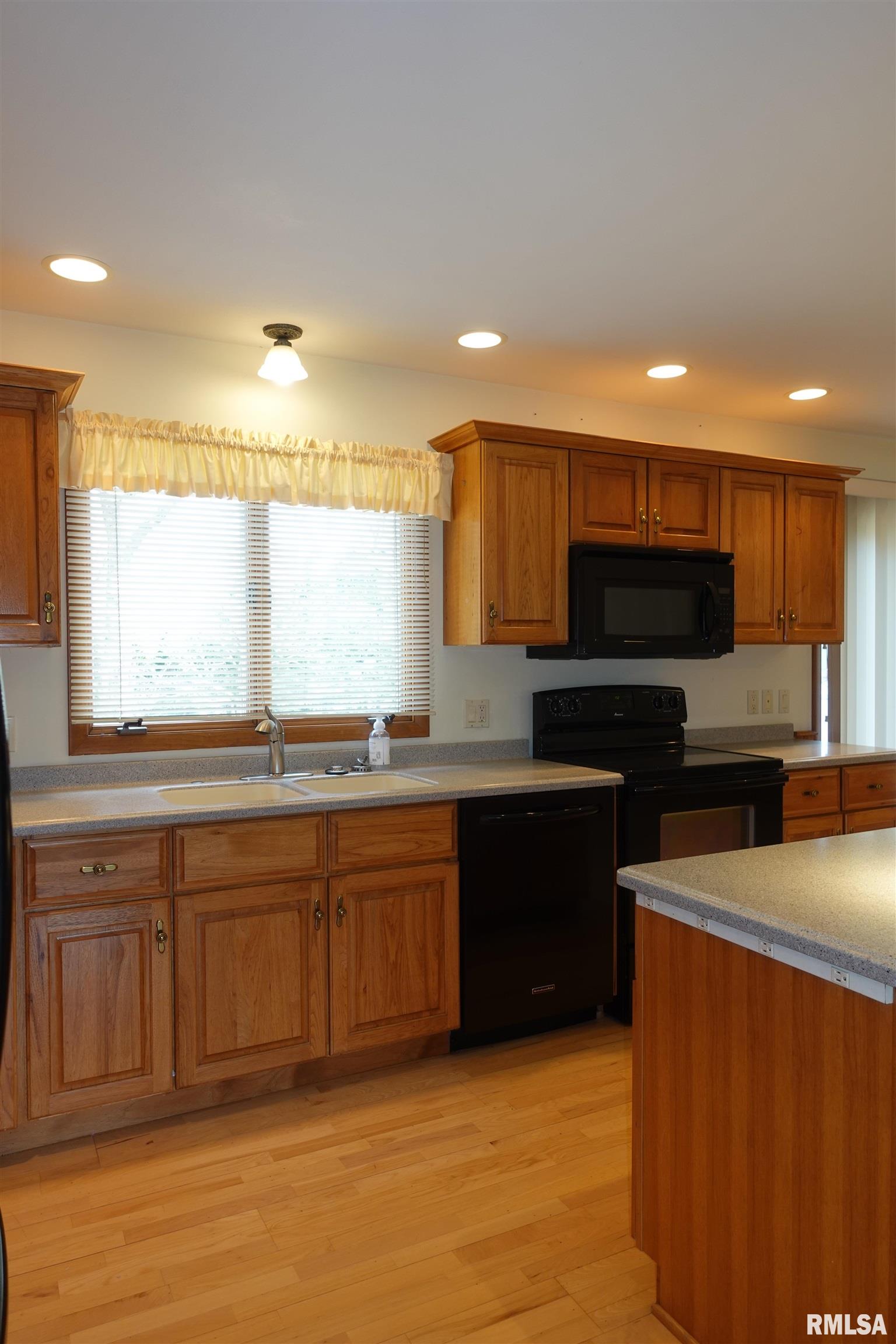 50 Hackberry Road Galesburg, IL 61401 - Photo 22 of 53