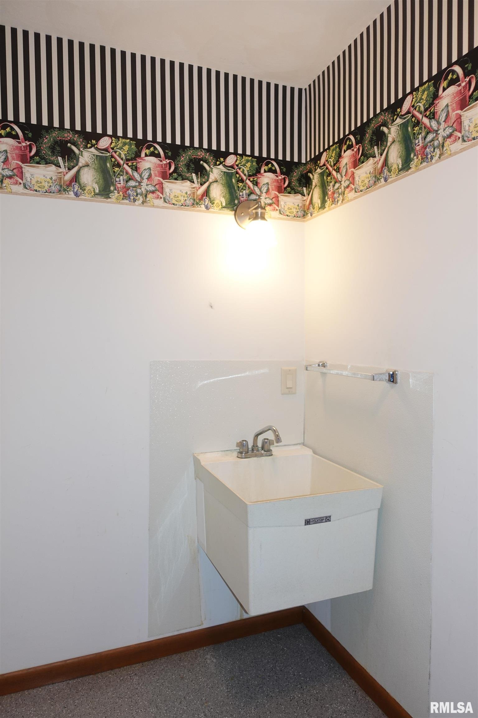 50 Hackberry Road Galesburg, IL 61401 - Photo 26 of 53