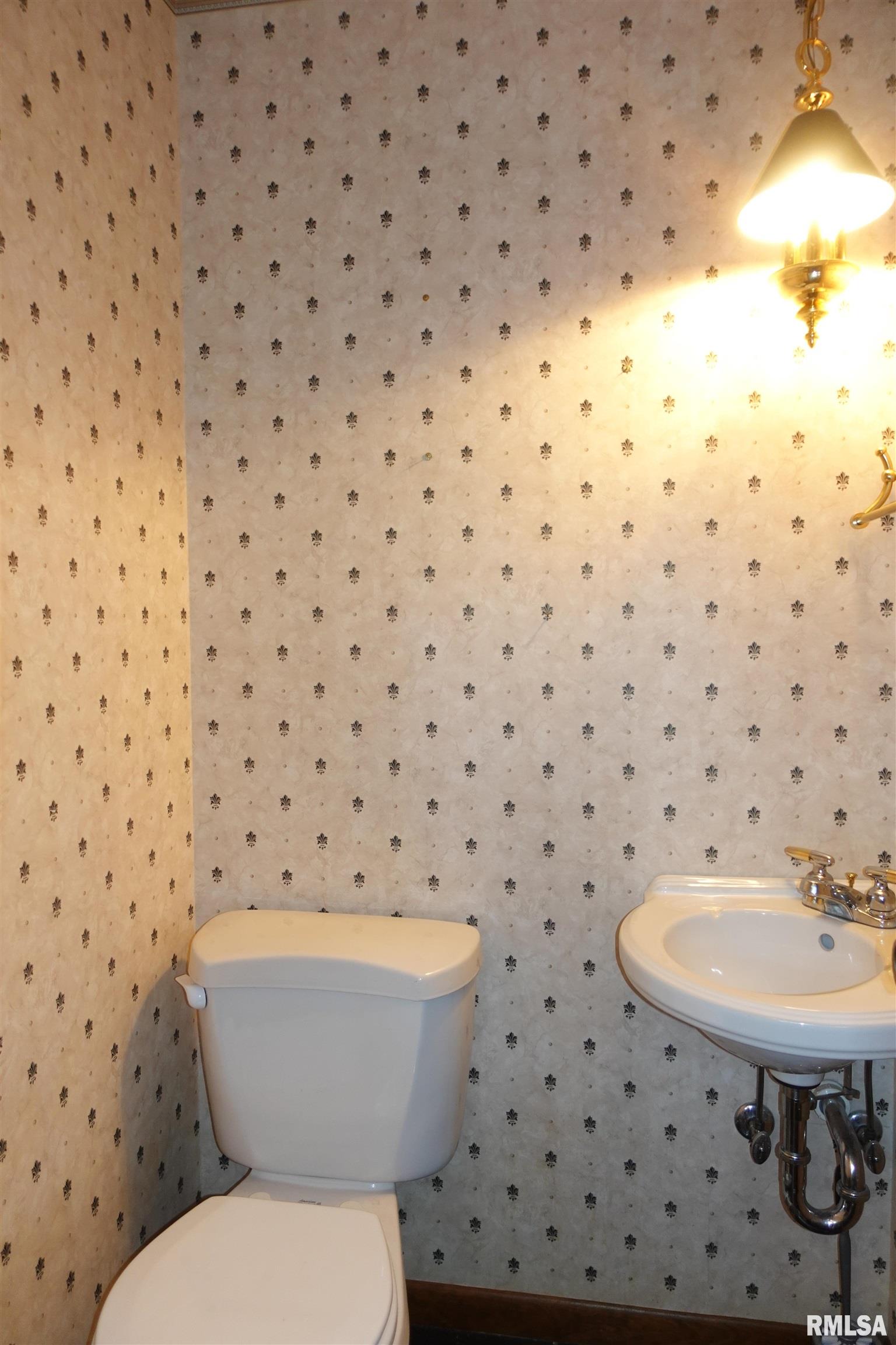 50 Hackberry Road Galesburg, IL 61401 - Photo 27 of 53