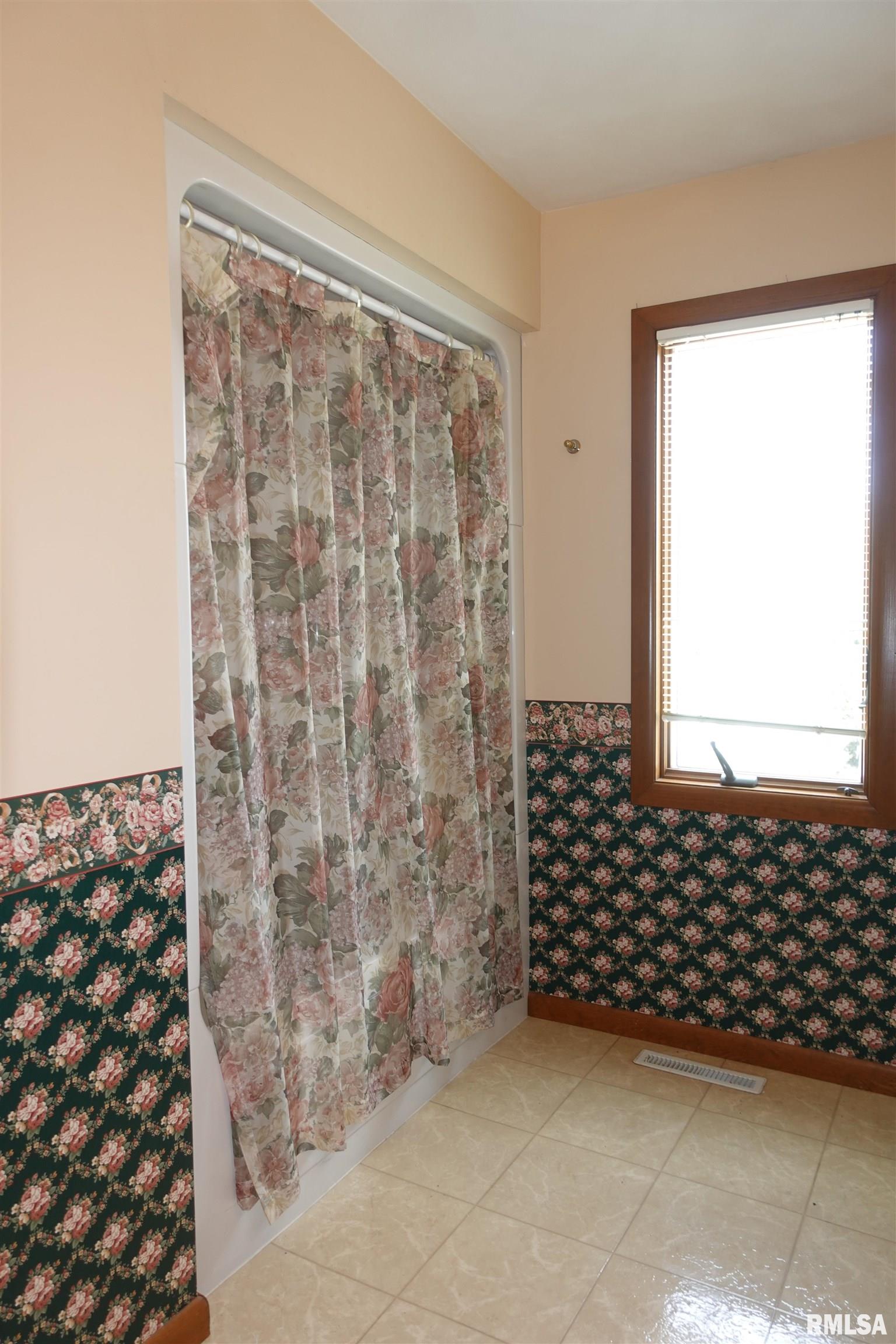 50 Hackberry Road Galesburg, IL 61401 - Photo 48 of 53