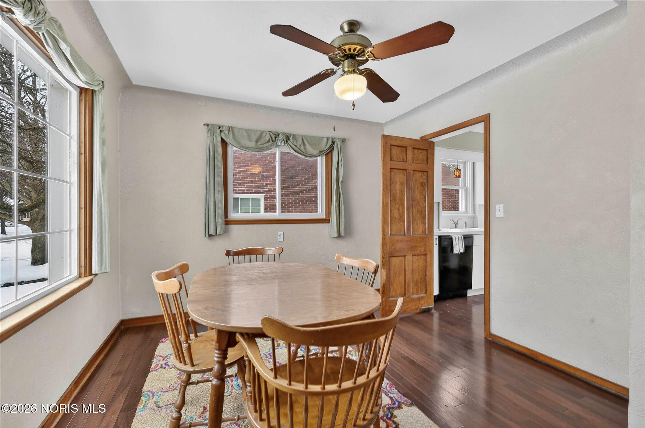 4214 Grantley Road Toledo, OH 43613 - Photo 7 of 39 13-4214-Grantley-Rd-Toledo-OH-43613-Wind