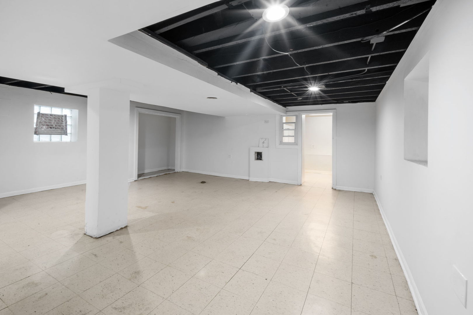 7518 South Rhodes Avenue Chicago, IL 60619 - Photo 10 of 12