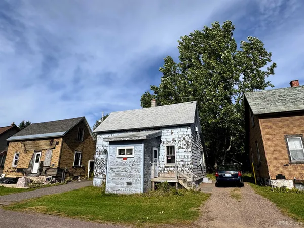 $42,500 | 25220 Maple Street, Calumet, MI 49913