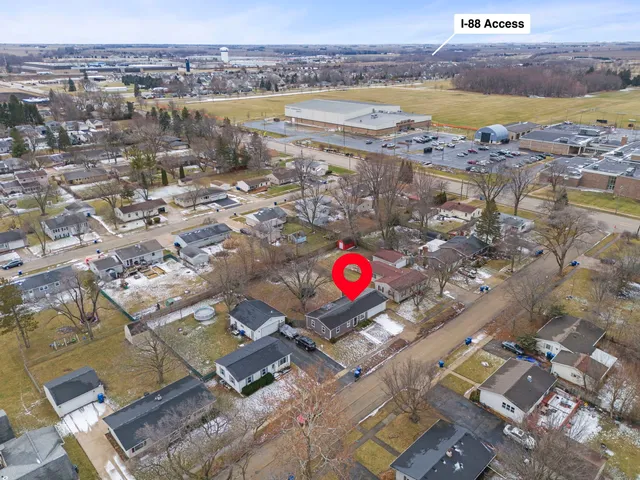 $245,000 | 422 Best Avenue, DeKalb, IL 60115