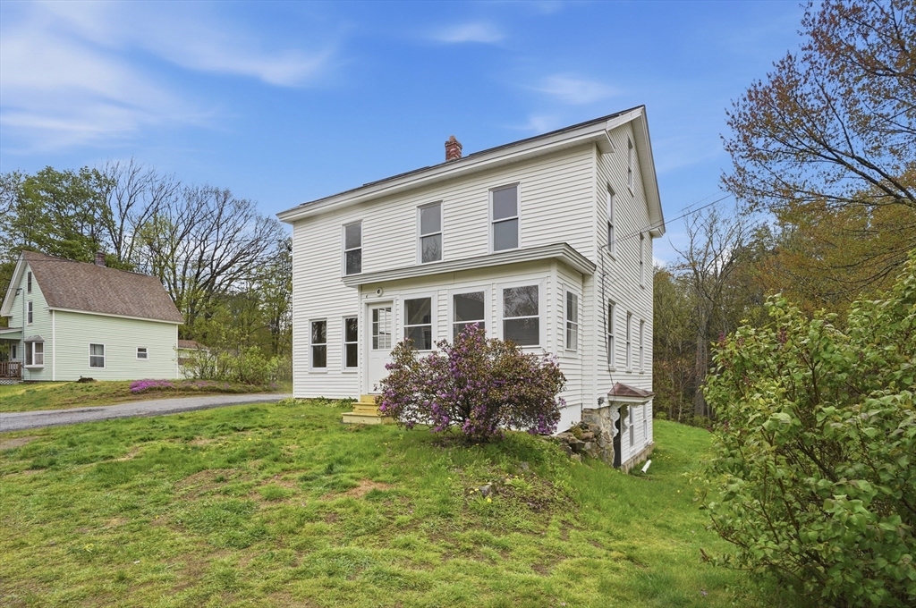 5 Russell Avenue Ashburnham, MA 01430 - Photo 4 of 33