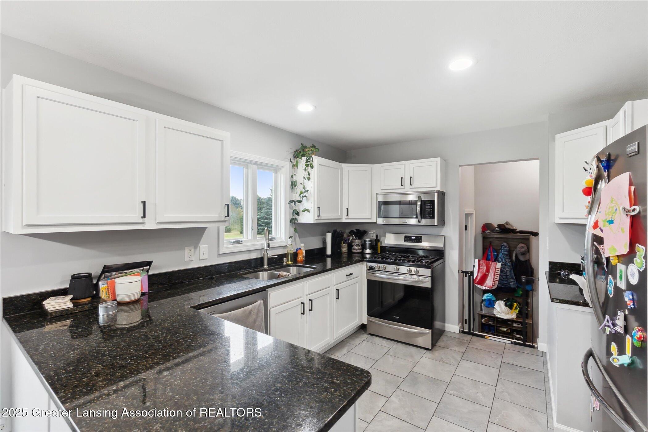 2150 West Parks Road St. Johns, MI 48879 - Photo 12 of 44 12-2150-W-Parks-Rd-St-Johns-MI-48879-Win