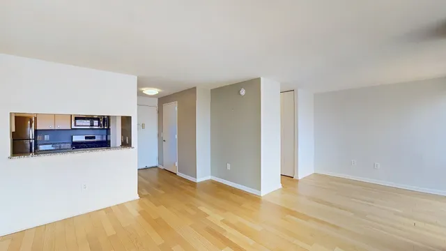 $6,426 | 260 West 52nd Street, Unit 28E | Theater District