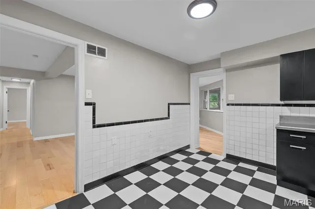 $318,000 | 7315 Ahern Avenue, University City, MO 63130