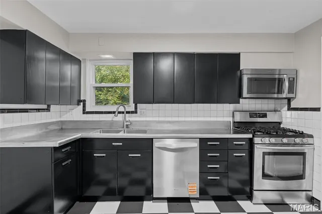 $318,000 | 7315 Ahern Avenue, University City, MO 63130