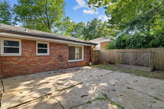 $318,000 | 7315 Ahern Avenue, University City, MO 63130