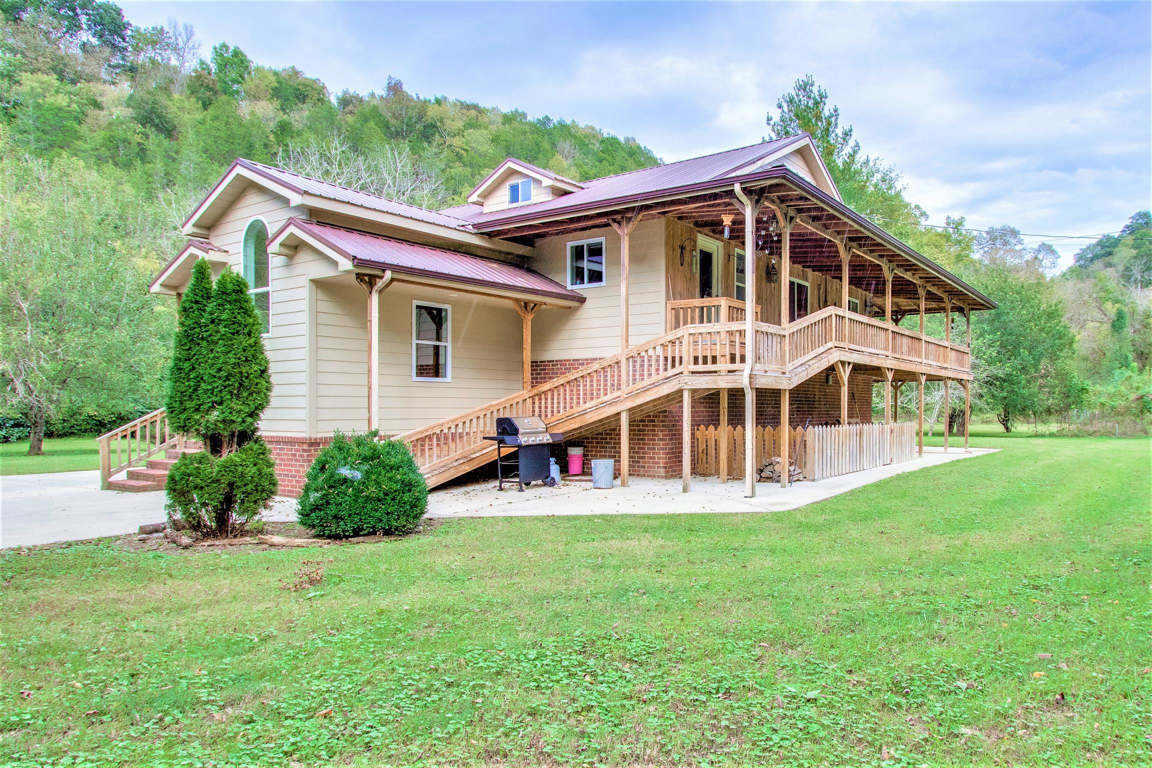 118 Vickers Hollow Road Smithville, TN 37166 - Photo 3 of 29 Gallery Image 3