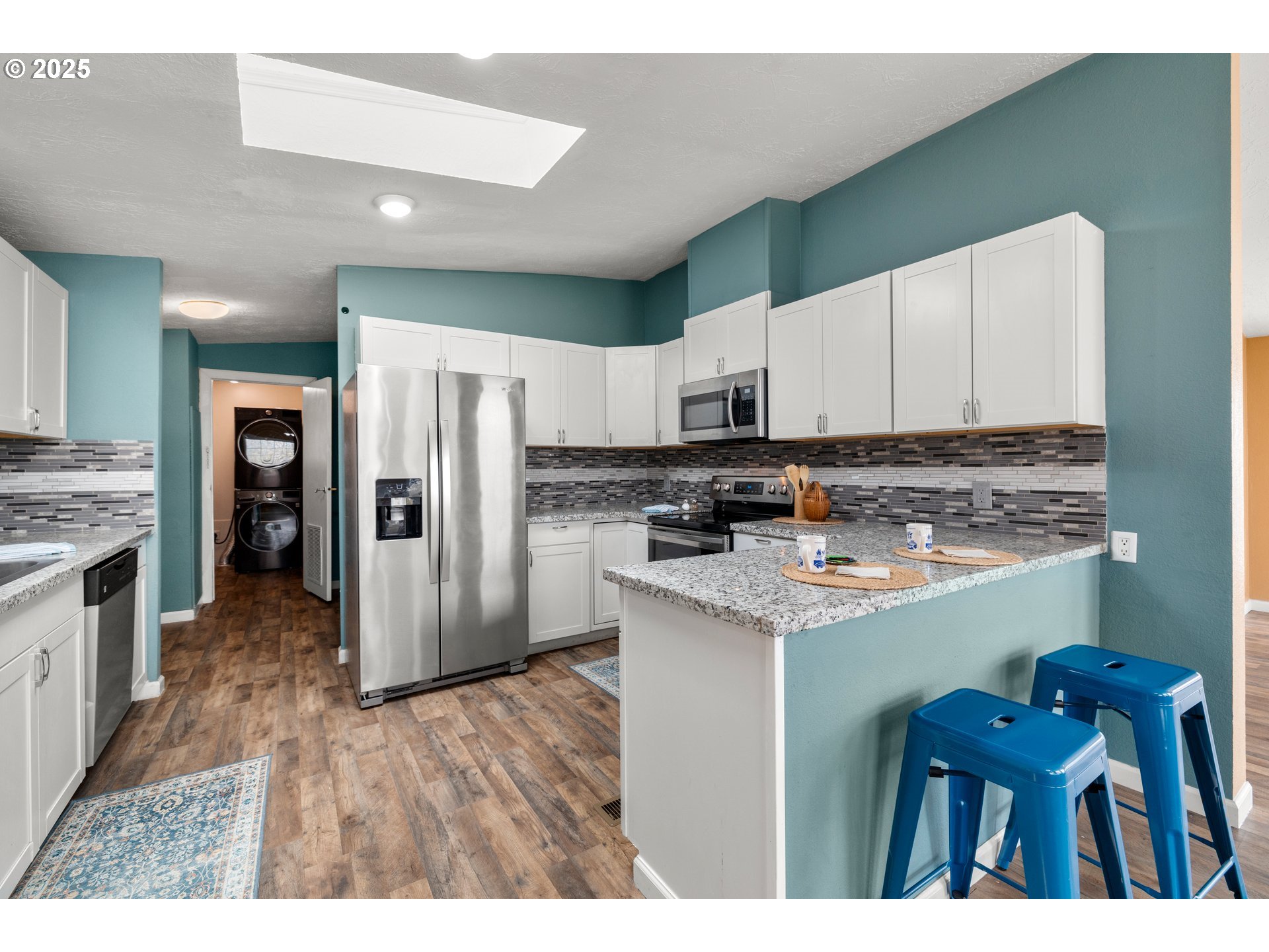 735 Southwest Sunset Way Troutdale, OR 97060 - Photo 14 of 34