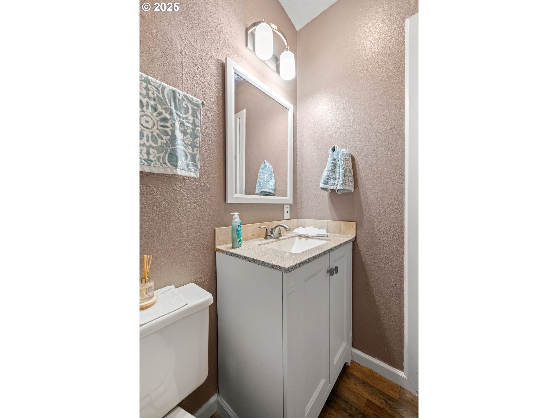 735 Southwest Sunset Way Troutdale, OR 97060 - Photo 29 of 34