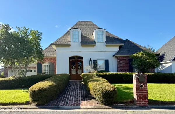$425,000 | 7 Steamboat Bend, New Iberia, LA 70563