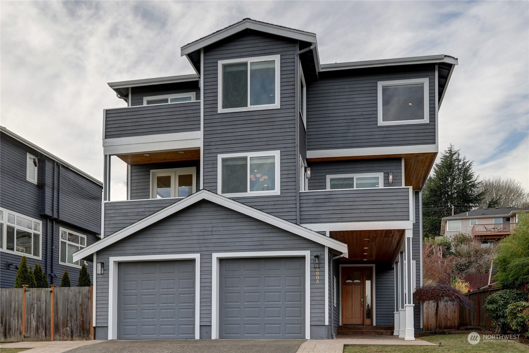 6003 Oakhurst Road South Seattle, WA 98118 - Photo 1 of 36