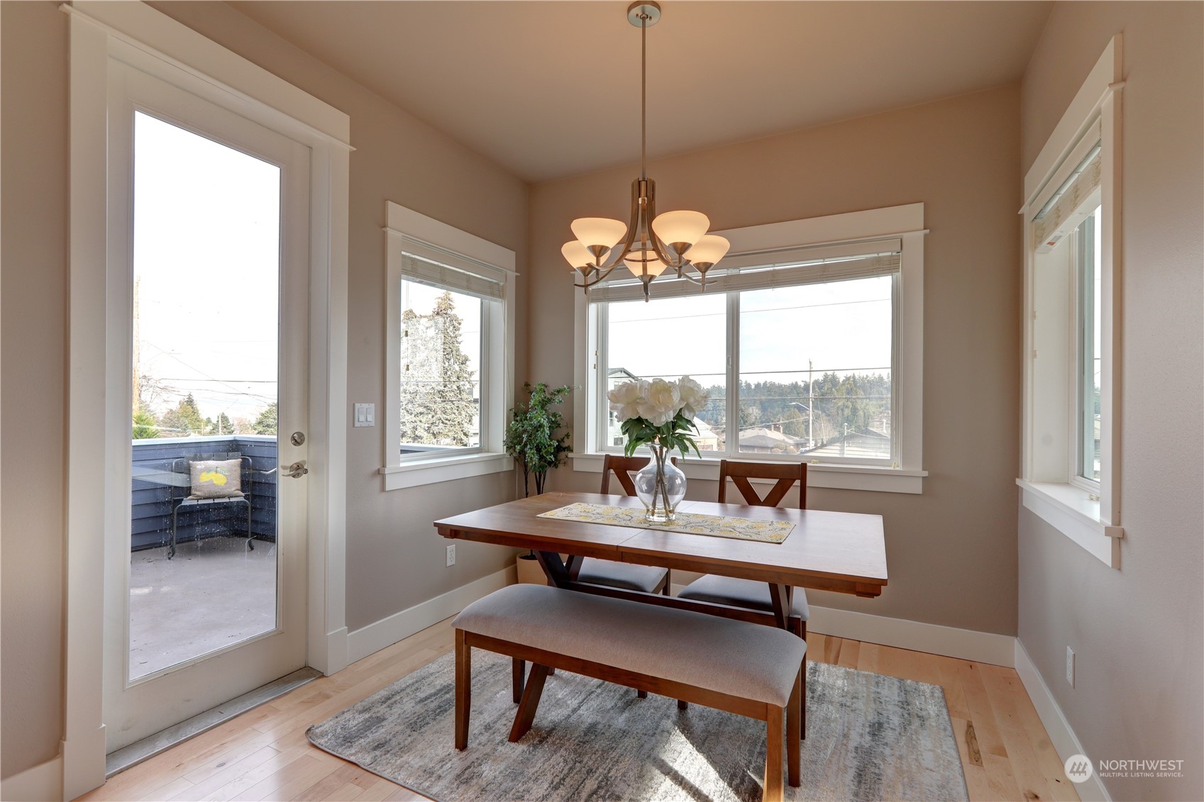 6003 Oakhurst Road South Seattle, WA 98118 - Photo 11 of 36