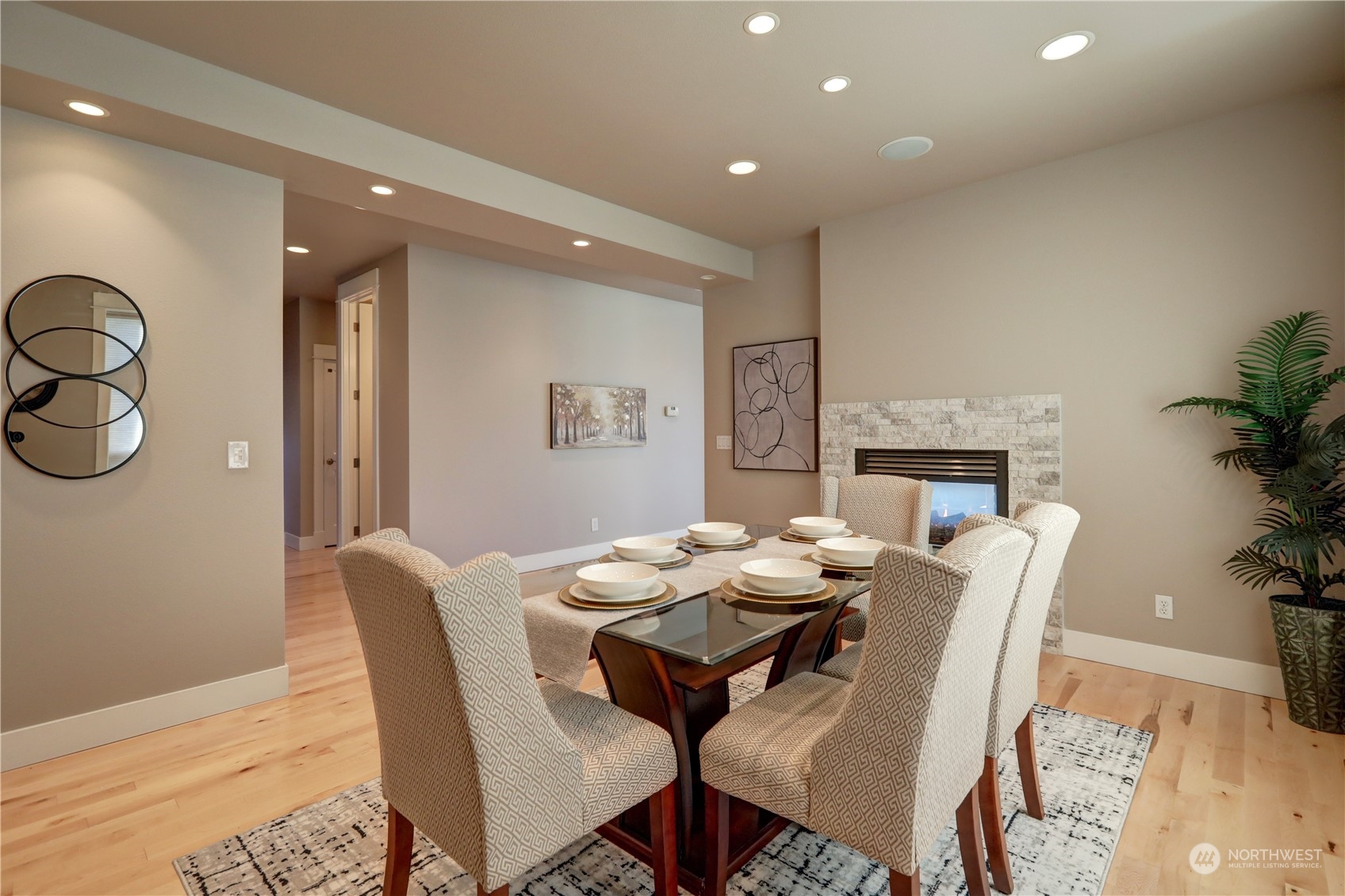 6003 Oakhurst Road South Seattle, WA 98118 - Photo 14 of 36