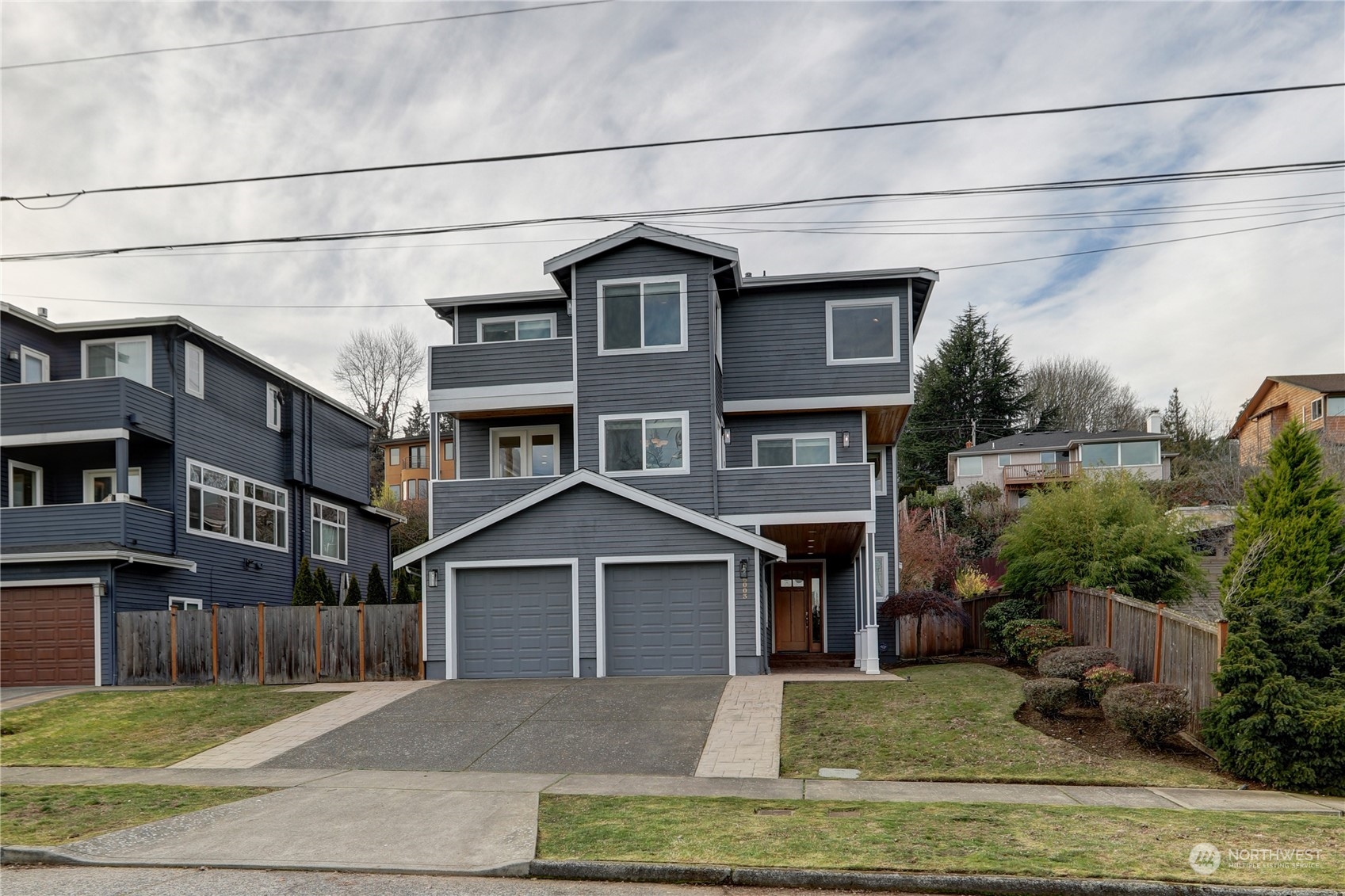 6003 Oakhurst Road South Seattle, WA 98118 - Photo 2 of 36