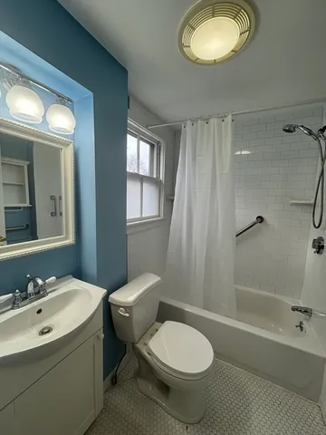 $1,950 | 38 Park Street, Unit B, Medford, MA 02155