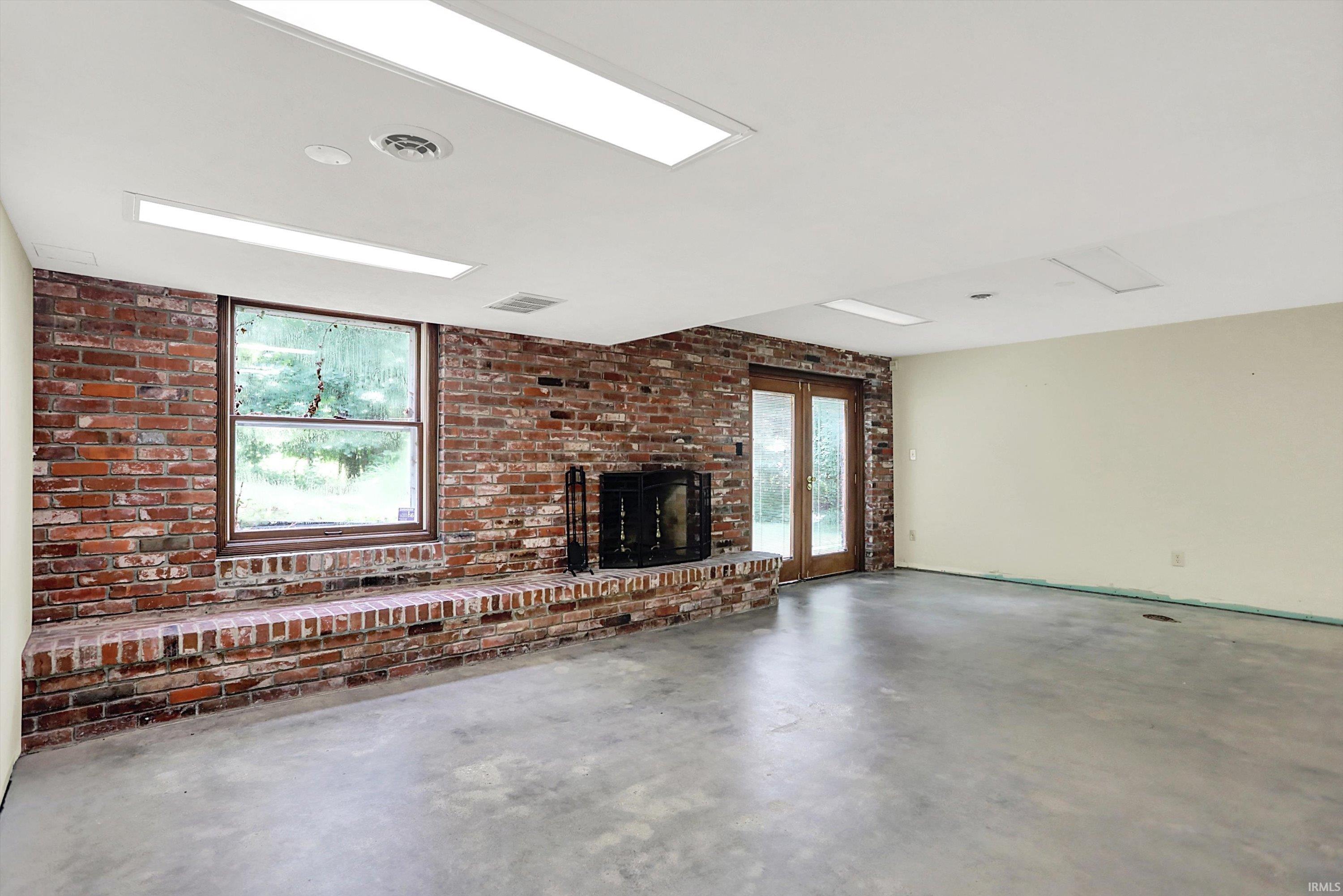 1404 South Sare Road Bloomington, IN 47401 - Photo 27 of 36