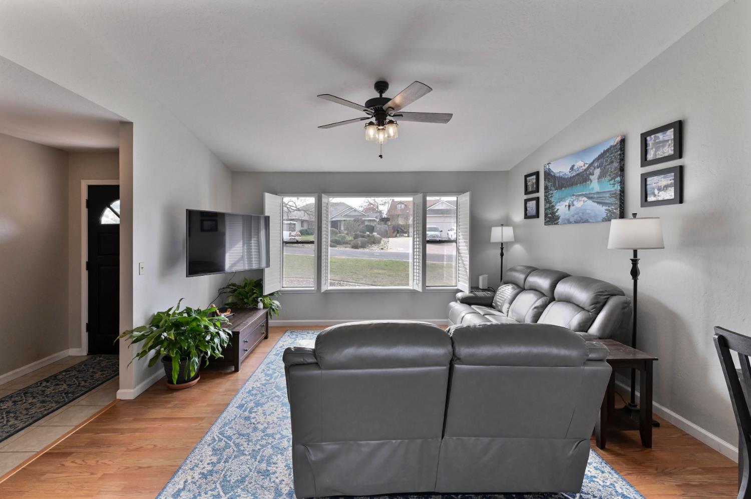 147 Rocky Ridge Lane Angels Camp, CA 95222 - Photo 43 of 61 a living room with furniture and a large window