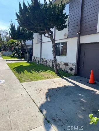 $1,795 | 787 Gardenia Avenue, Long Beach, CA 90813