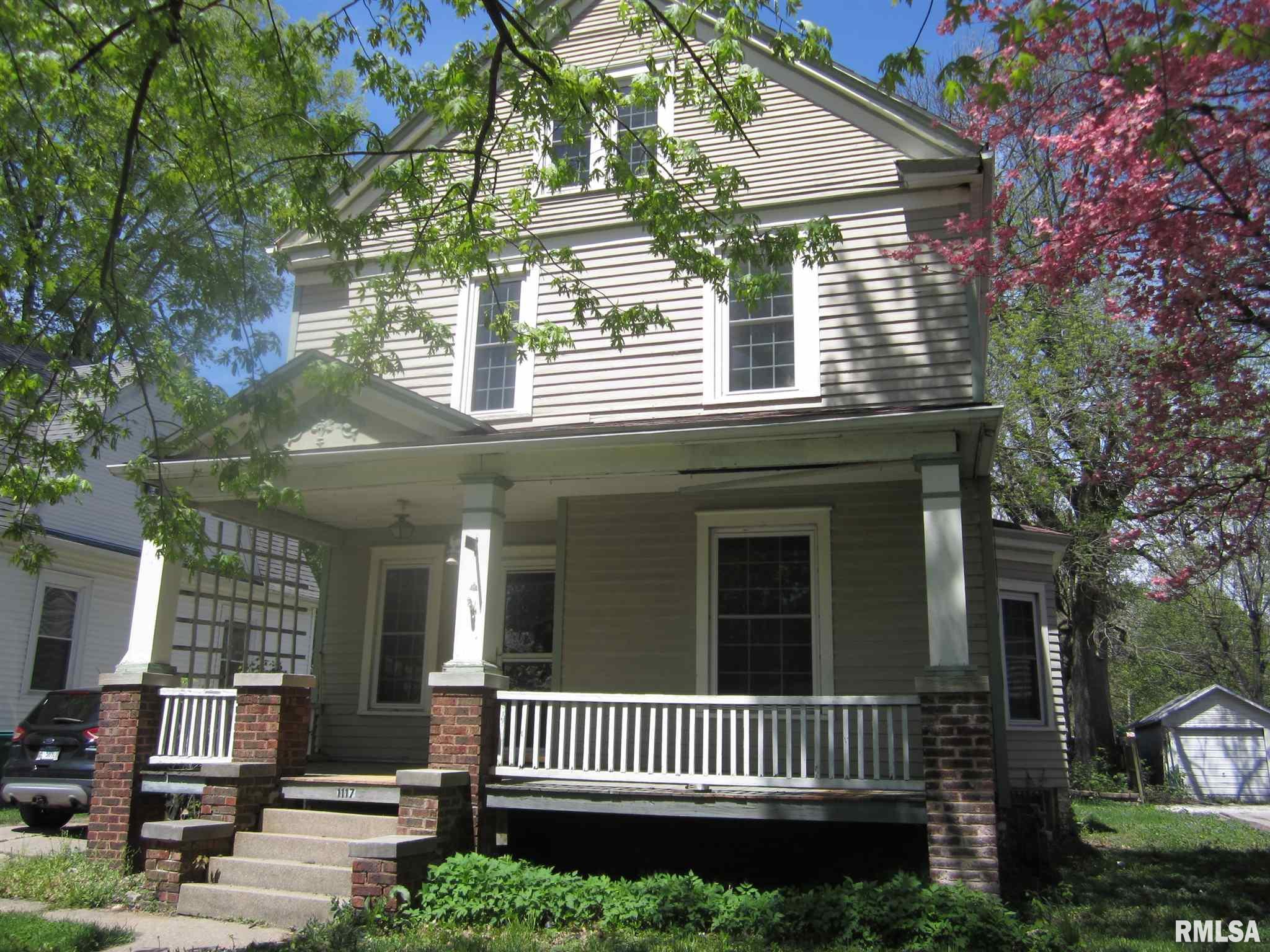 1117 West Edwards Street Springfield, IL 62704 - Photo 1 of 30 Gallery Image 1