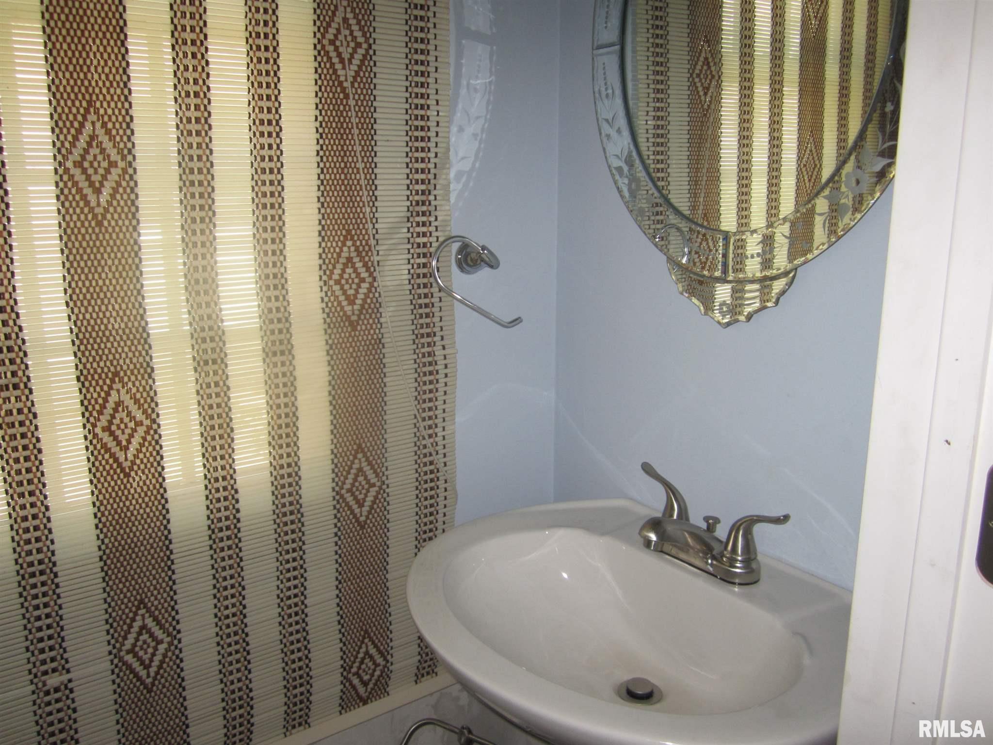 1117 West Edwards Street Springfield, IL 62704 - Photo 12 of 30 Gallery Image 12