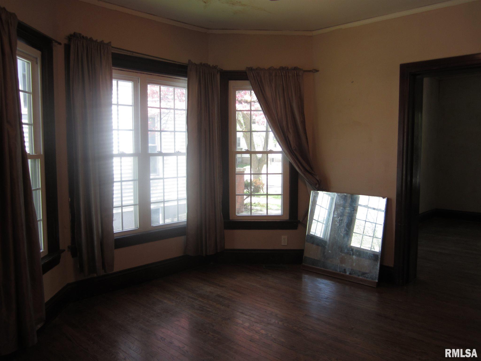 1117 West Edwards Street Springfield, IL 62704 - Photo 3 of 30 Gallery Image 3