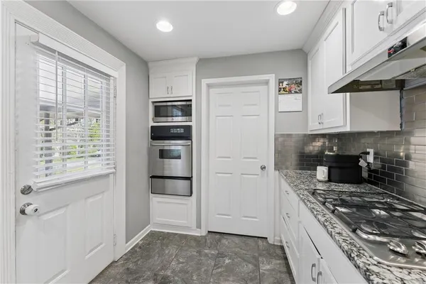 $379,900 | 948 Creekdale Drive, Clarkston, GA 30021